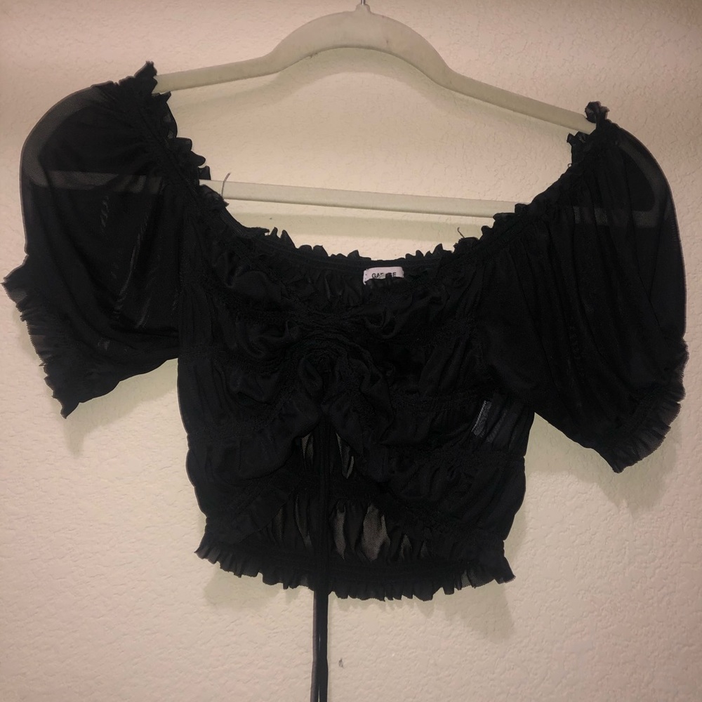 Black scrunched are thru Garage crop top